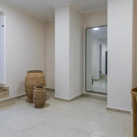 Stylish 2br Retreat In By Lovelystay * Lissabon