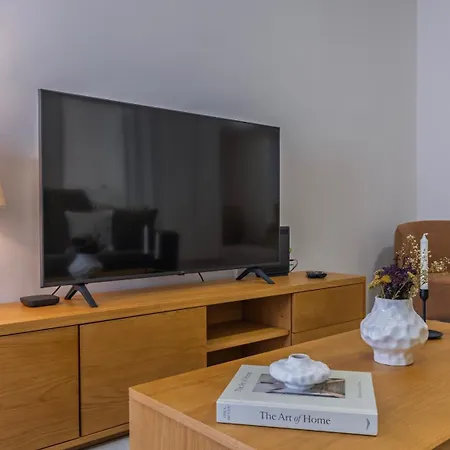 شقة Stylish 2br Retreat In By Lovelystay