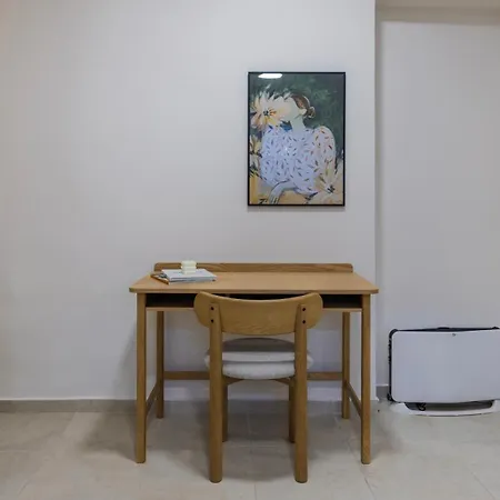 Stylish 2br Retreat In By Lovelystay Lissabon