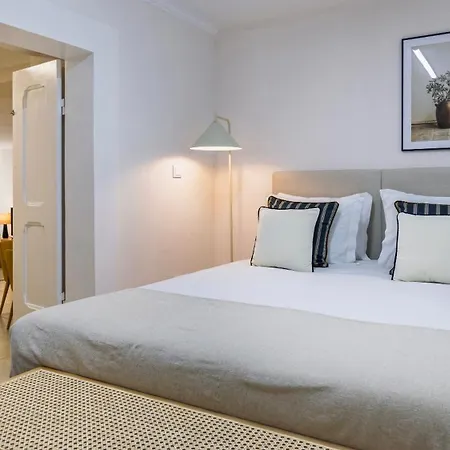 Stylish 2br Retreat In By Lovelystay شقة