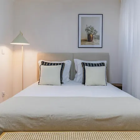 شقة Stylish 2br Retreat In By Lovelystay *