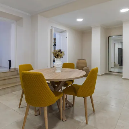 Stylish 2br Retreat In By Lovelystay * Lissabon